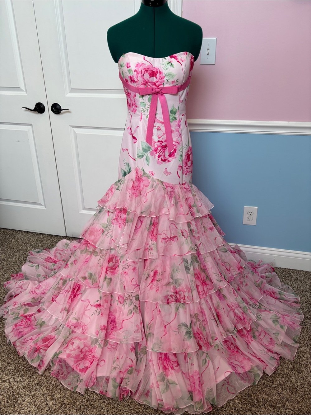 Sherri Hill Size 6 Prom Pink Floral Ruffle Tiered Dress